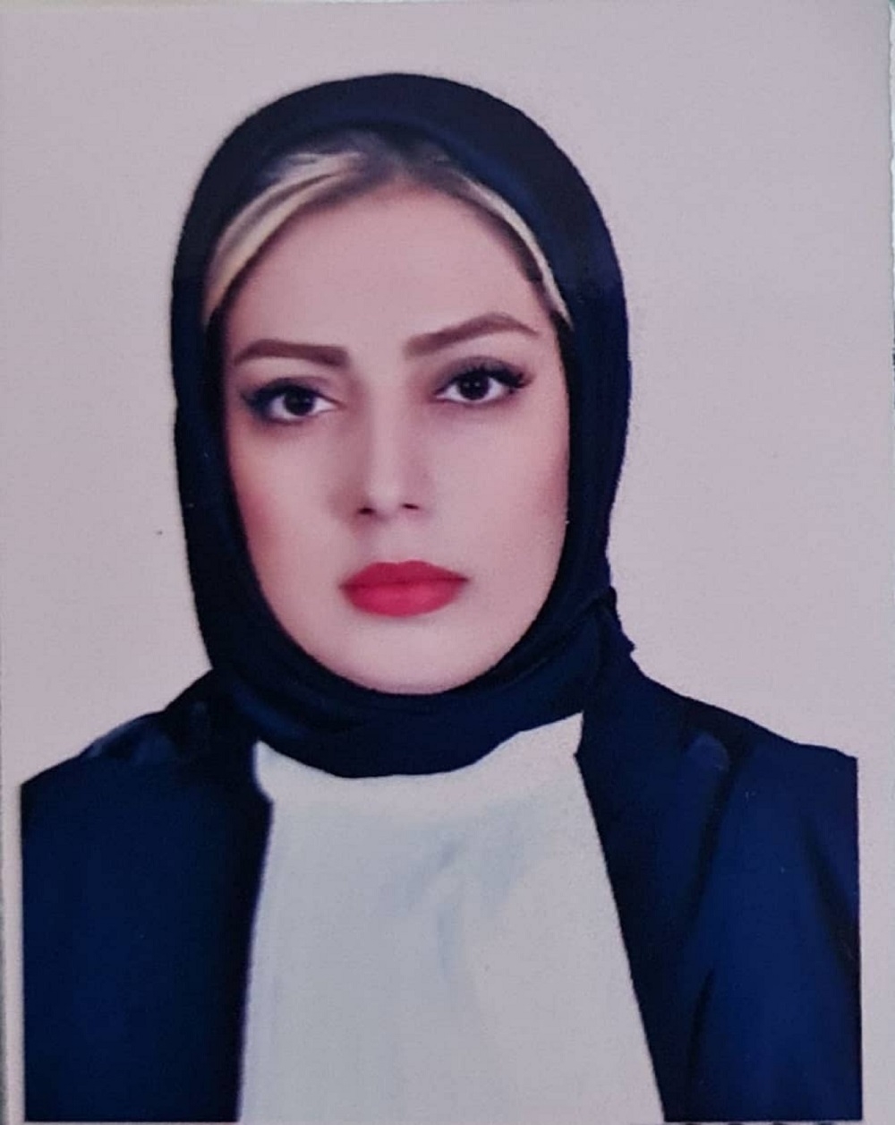 رها لطفی فر 