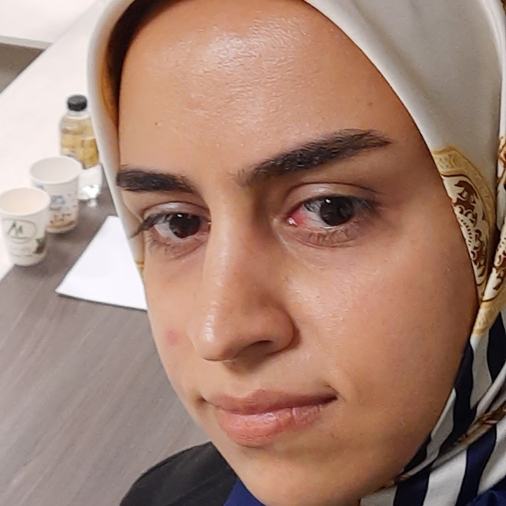 آزاده علیپور 