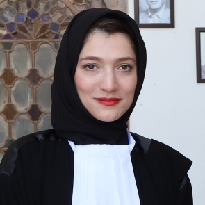 حورا آهنی 