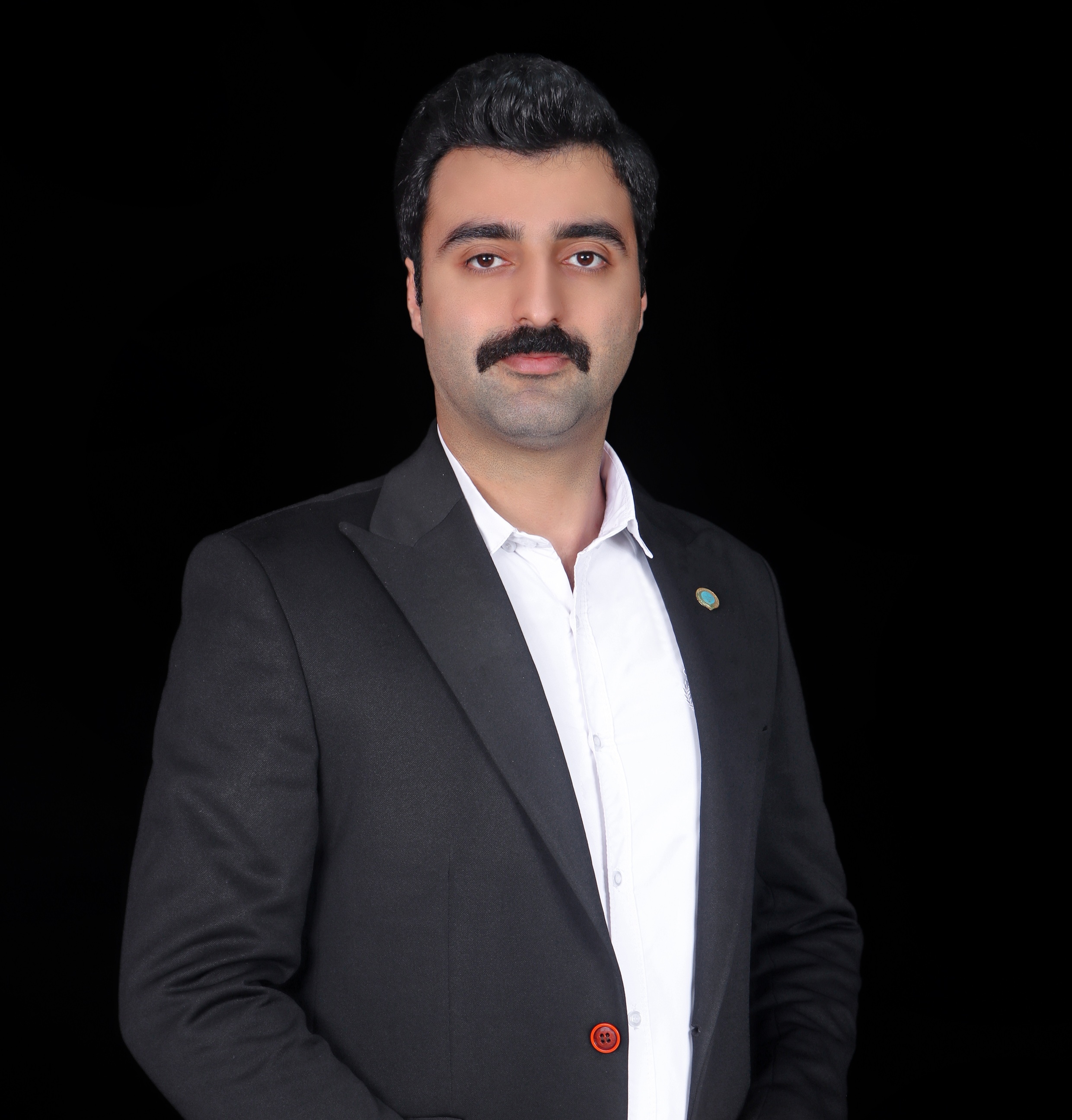 پوریا فرخ نیا 